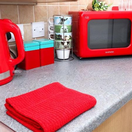 New Sunset Square Eastbourne 2 Bed Apartment, Long Stay Welcome المظهر الخارجي الصورة
